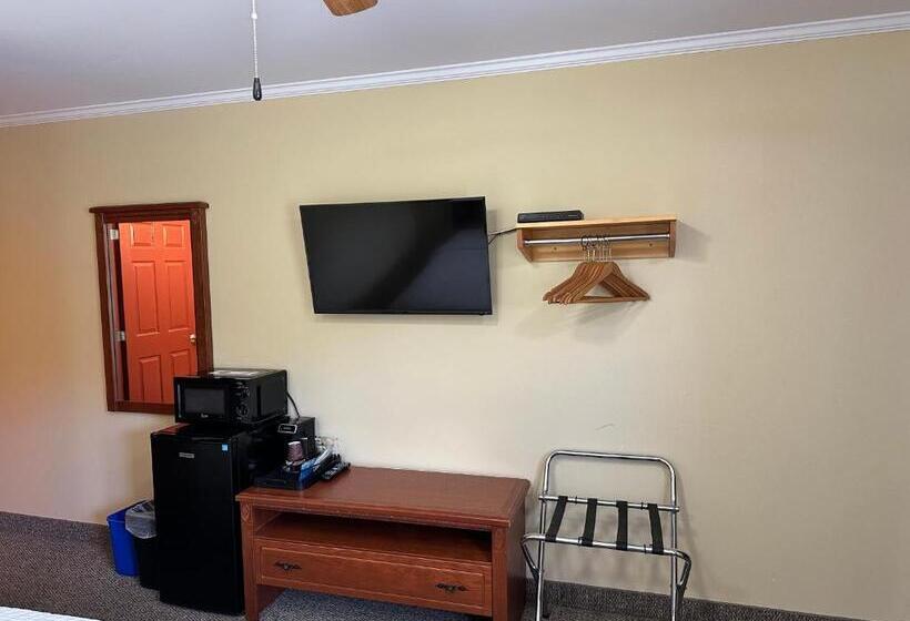 Номер Стандарт, Travellers Inn Fredericton Nb