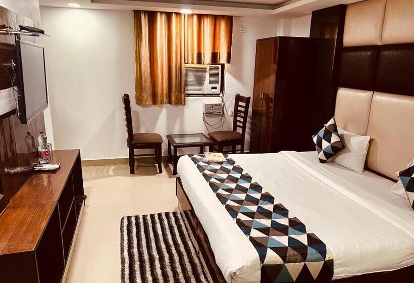 اتاق استاندارد, Ambience Stay   At  Igi Delhi Airport