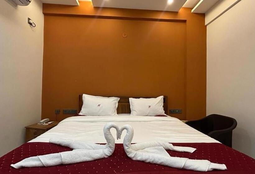 标准间, Green View Suites