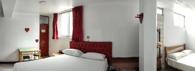 اتاق استاندارد, Hostal Reyna