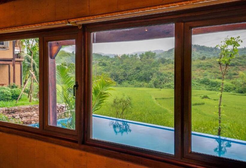 اتاق خانوادگی با چشم‌انداز کوه, Mai Chau Onsen Retreat