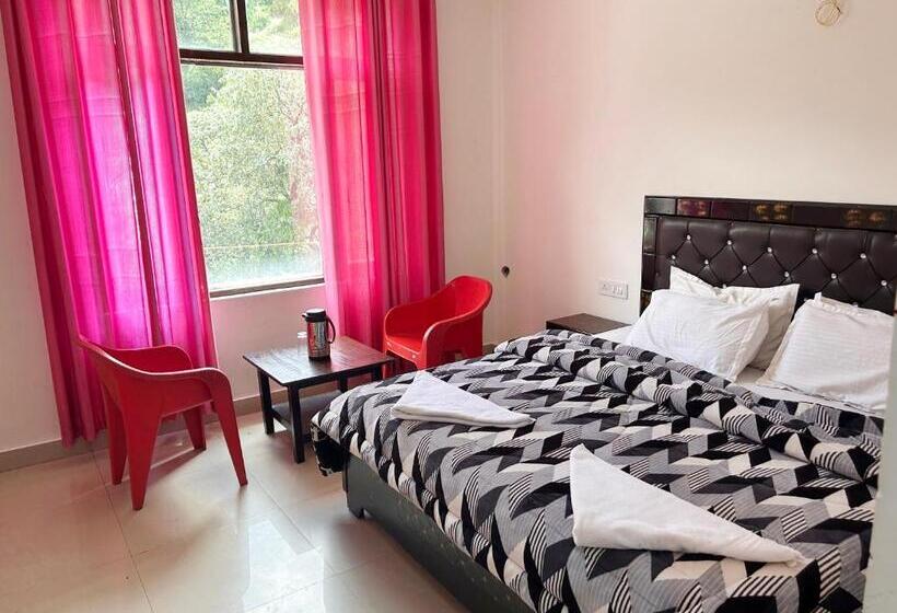 디럭스 룸, Sarthak Villa