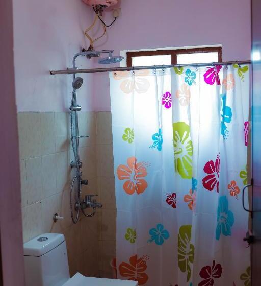 Президентский Люкс, Kuttralam Resorts