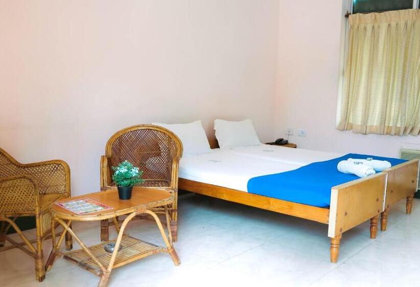 Номер Стандарт, Kuttralam Resorts