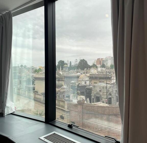 اتاق استاندارد چهارنفره با سرویس بهداشتی مشترک, Mons Hostel