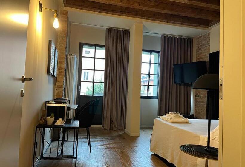 اتاق استاندارد با بالکن, Locanda Gatto Bianco