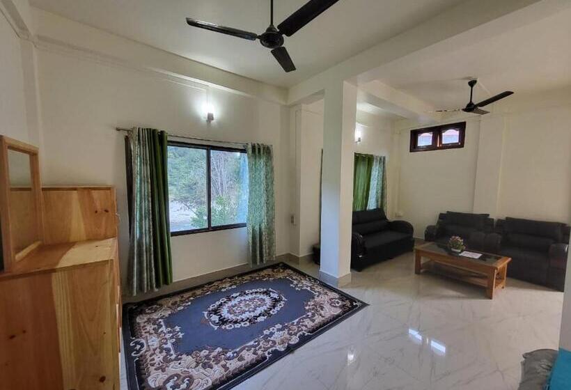 豪华房间, Wangdis Homestay