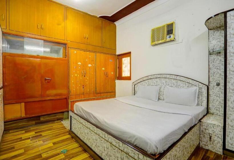 اتاق کلاسیک سه تخته, Oyo Bluebird Inn Hotel And Guest House