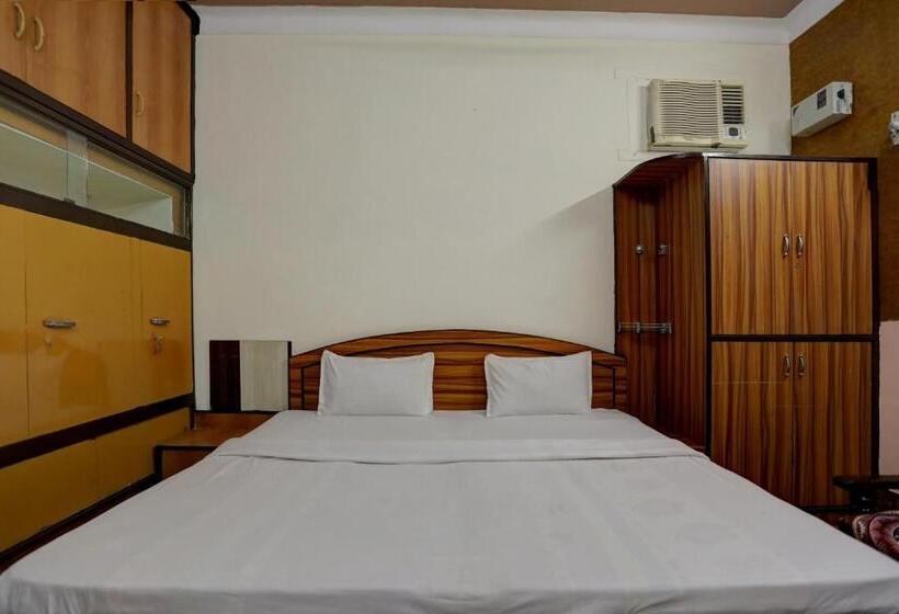 اتاق کلاسیک سه تخته, Oyo Bluebird Inn Hotel And Guest House