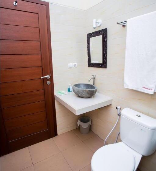 Номер Deluxe с Балконом, Villa Popolan And Guest House