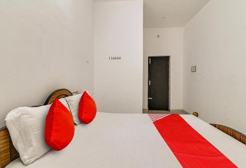 Трехместный Номер Deluxe, Oyo Flagship K V R Residency
