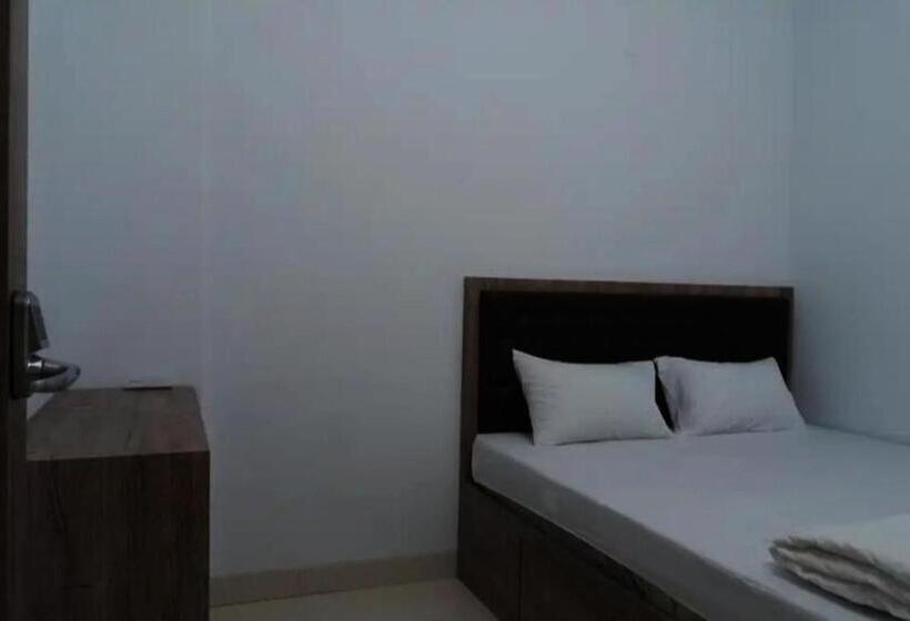 Номер Стандарт, Oyo Life 92878 Kost Padma Syariah