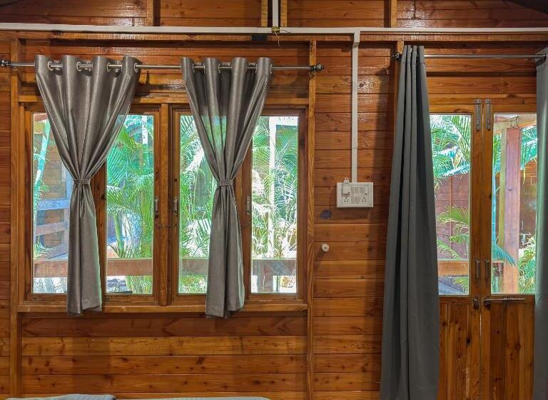 高级大房间, Traverse Luxe Hostel Palolem