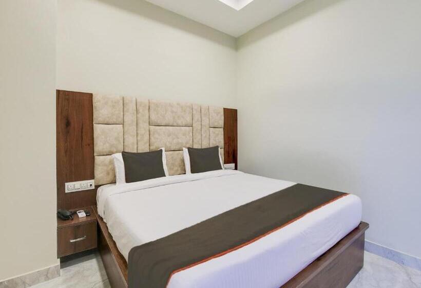 Трехместный Номер Классика, Collection O Hotel Simhadri Grand