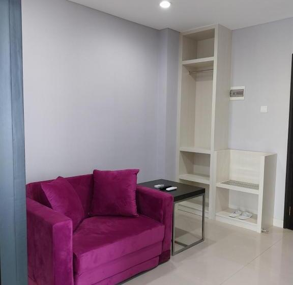 Люкс, Daima Suites Margonda