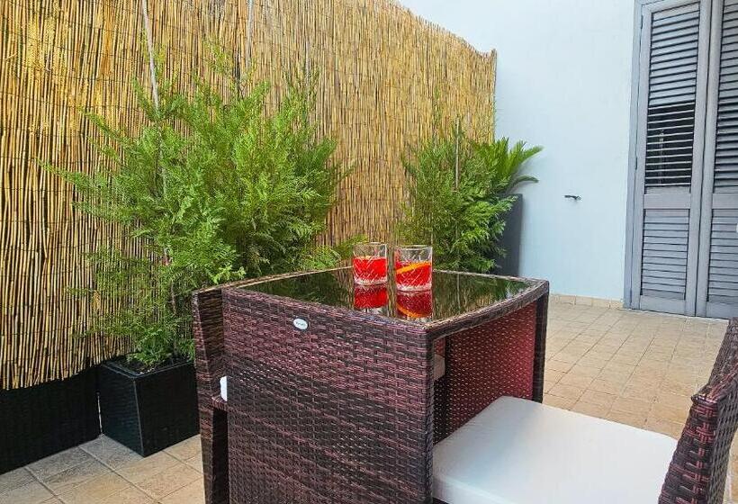 Номер Стандарт с Террасой, Da Residenza Avezzano
