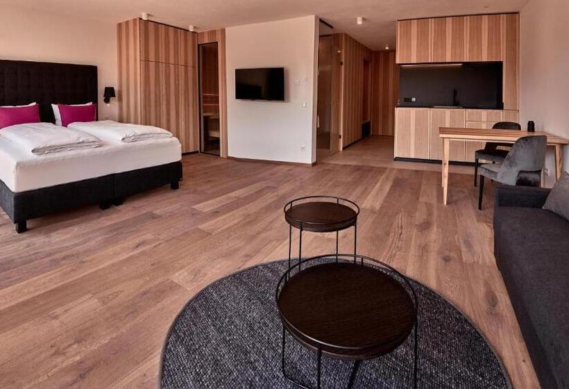 スタンダードスタジオ, Staufen Chalets Am Schlossberg