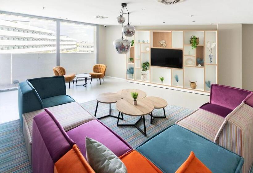 Студия Deluxe, Student Experience Madrid Pozuelo   Luxury Hostel