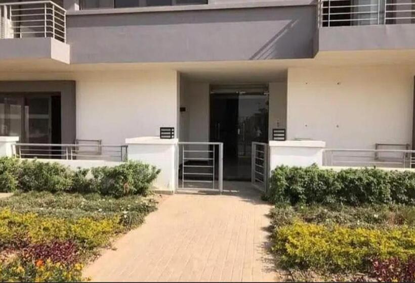 آپارتمان لوکس 1 خوابه, Villa In Zamzam City