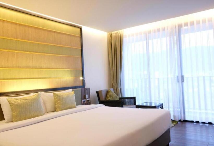 带城市景观的套间, The Beach Heights Condotel Kata 500 Meters To Kata Beach