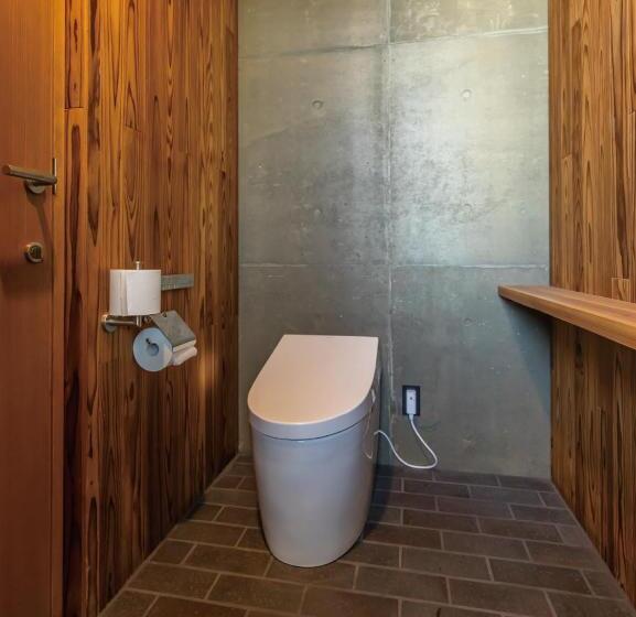 Люкс, Yanmar Sunset Marina Clubhouse&