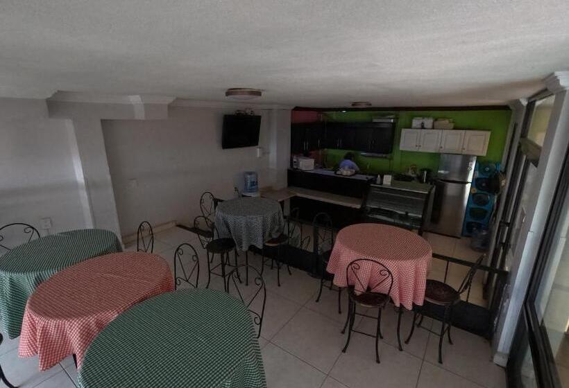 Люкс 2 Спальни, He Centro   Desayuno Incluido