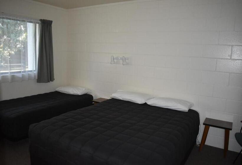 Семейный Номер, Pukenui Lodge Motel