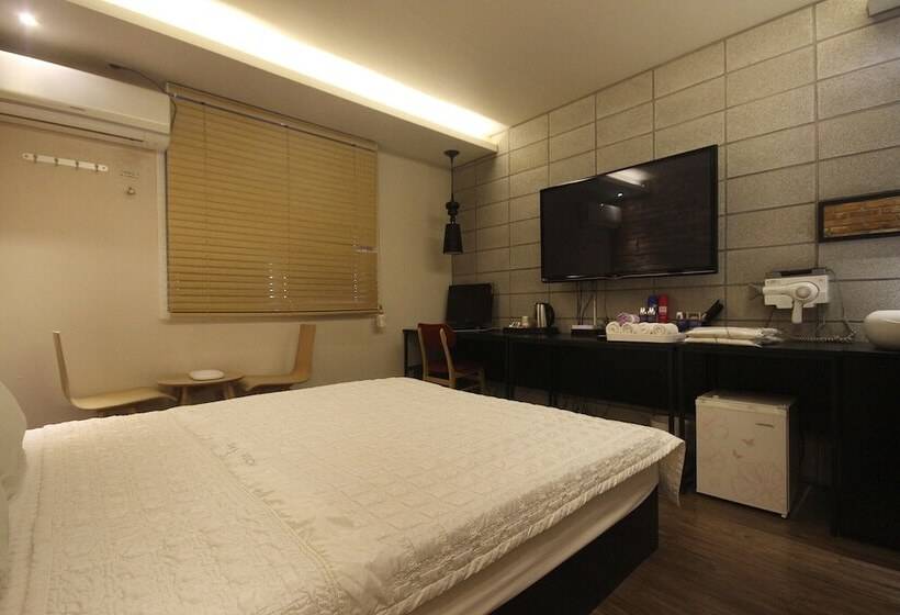اتاق استاندارد, Mvg Motel