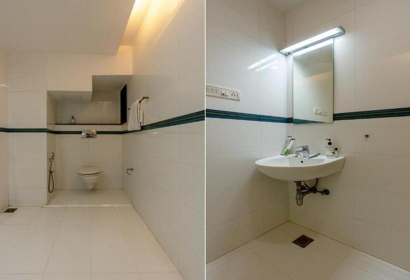 Номер Deluxe, Treebo Midvalley Residence