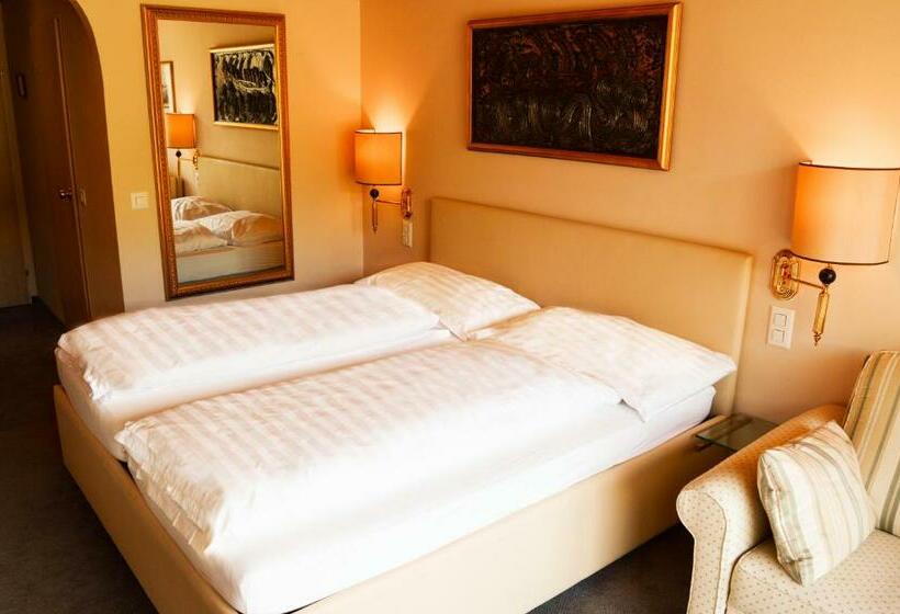 اتاق استاندارد با چشم‌انداز کوهستان, Hillsite Smart Hotel Flims