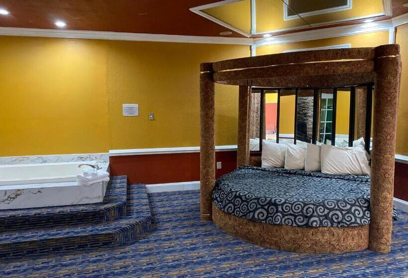 Suite with Pool, Inn Of The Dove Cherry Hill  Philadelphia