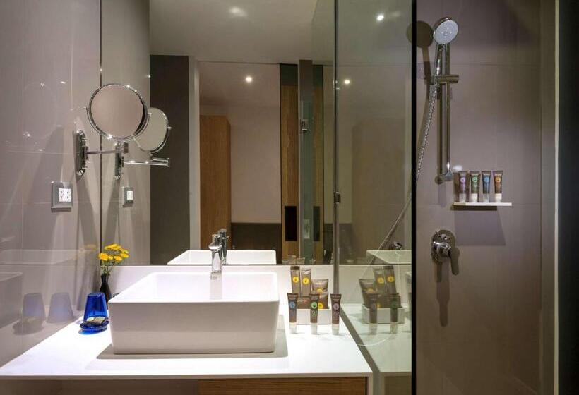 Quarto Deluxe Cama King, Novotel Bangkok Sukhumvit 4