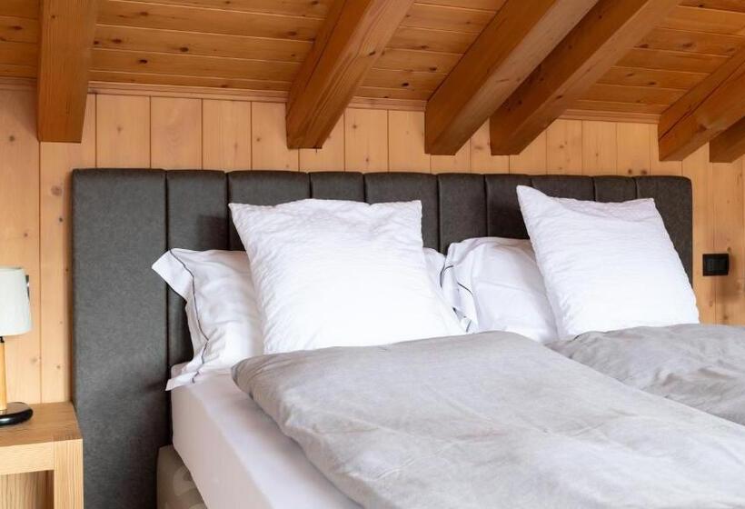 استودیوی لوکس, Chalet Vedig