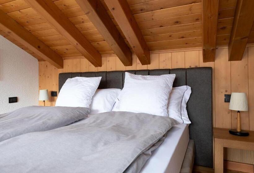 استودیوی لوکس, Chalet Vedig