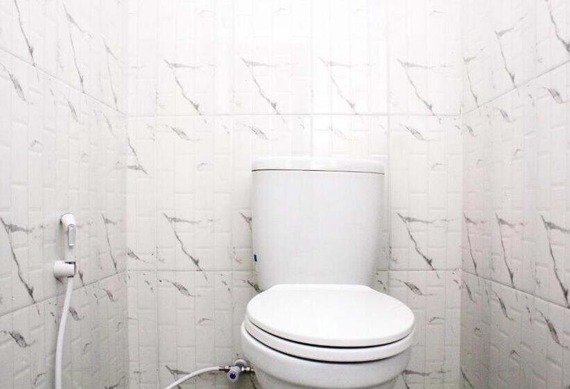 Номер Deluxe, Reddoorz Syariah Near Kawasan Wisata Gunung Prau Dieng