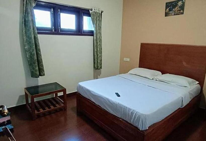 Номер Deluxe, Fabhotel Sri Guhan Eiite