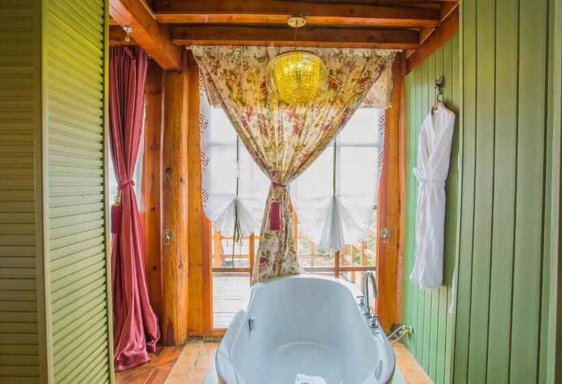 Полулюкс Вид на Сад, Lugu Lake In Love Inn Hostel