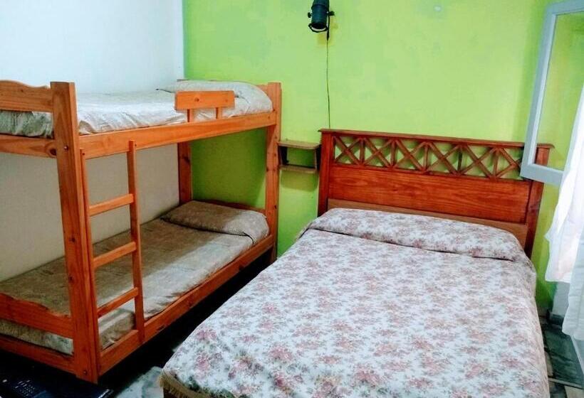 4인용 스탠다드 룸, Hostel Megaró