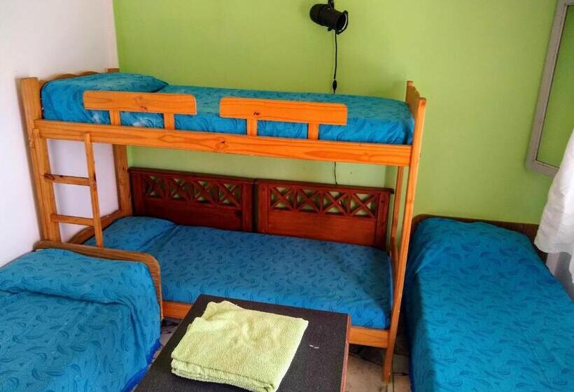 4인용 스탠다드 룸, Hostel Megaró
