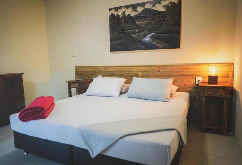 Номер Deluxe, The Embau Lofts