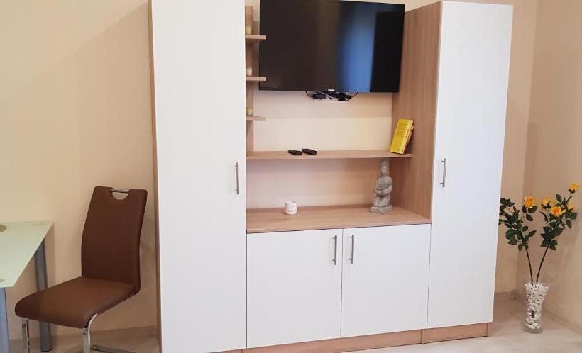 Апартаменты 1 Спальня, Rózsa Apartmanház