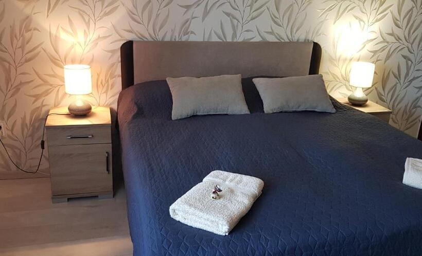 Апартаменты 1 Спальня, Rózsa Apartmanház