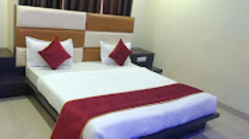 Номер Deluxe, Devraj Palace,maheshwar