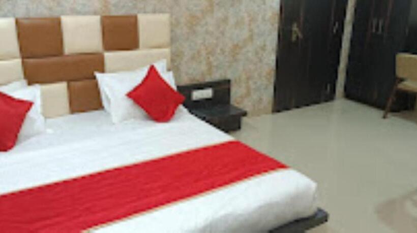 Номер Superior, Devraj Palace,maheshwar