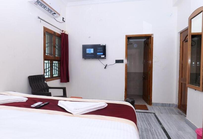 Стандартный Номер Кровать Кинг, Sris Guest House
