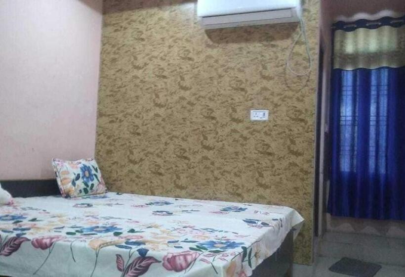 Трехместный Номер Классика, Oyo Flagship Hotel Pushpanjali