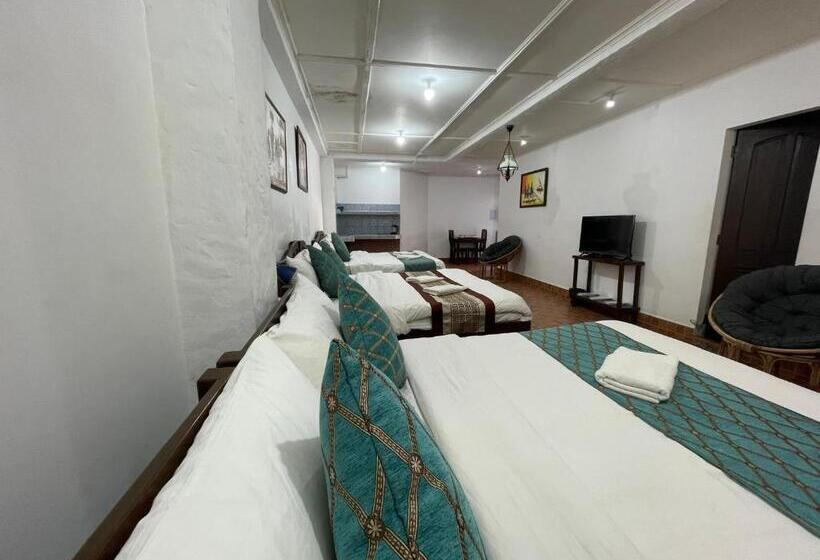 اتاق خانوادگی, Villa Apolonia Resort