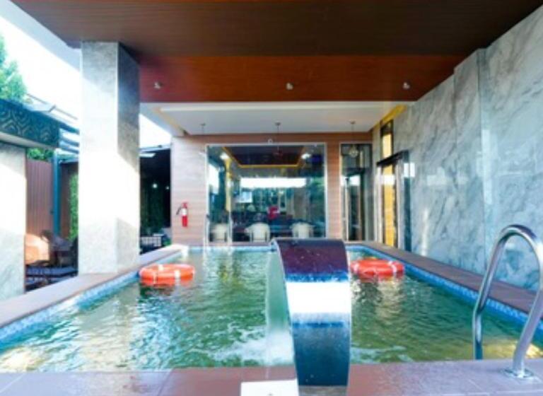 اتاق سوپریور با تخت بزرگ, Bayview Resorts And Hotels Lekki