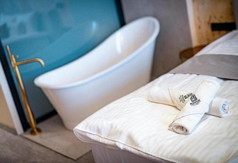 Люкс Вид на Реку, Bordűr Wellness Hotel Superior és Szőnyegmúzeum