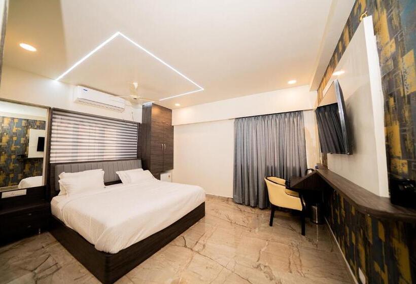 Номер Deluxe, Fabhotel Brk Iconic Residency